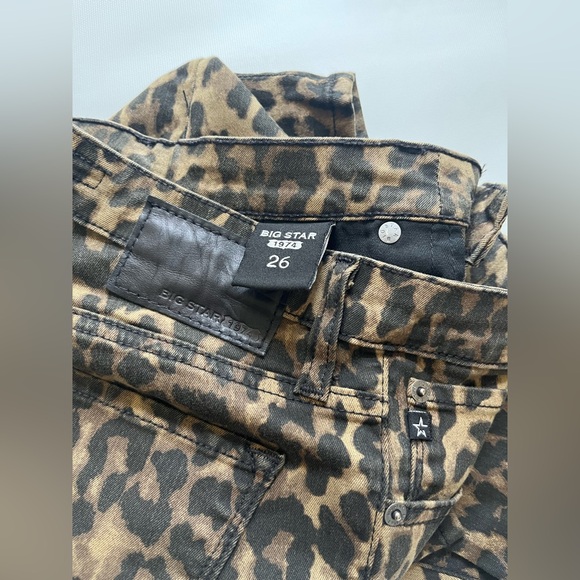 Leopard Print Women's Jeans - Picture 7 of 9